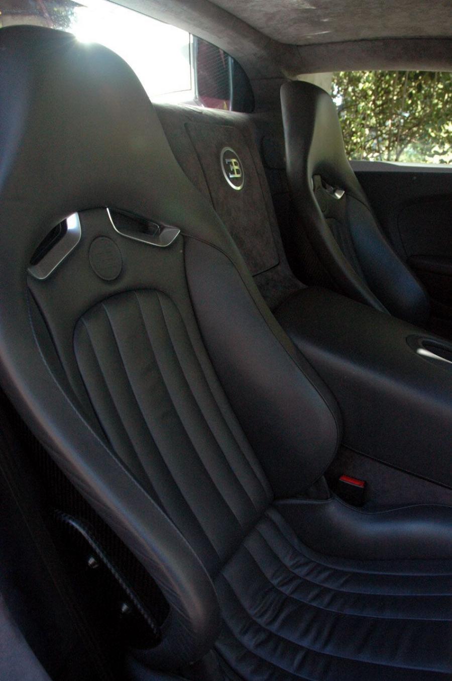  Bugatti Veyron 16.4 2007 года  (фото 11 из 28)